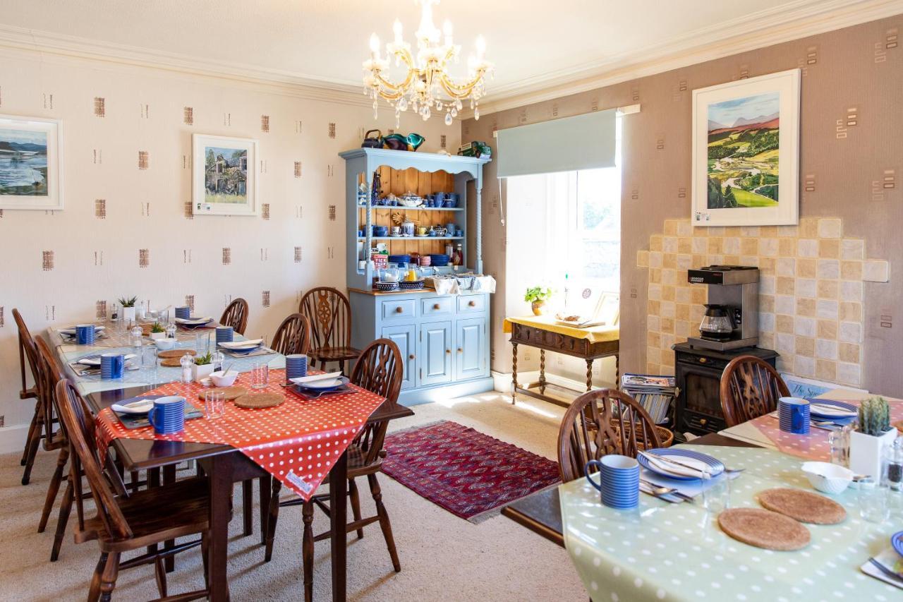 Argyle Guest House Томинтул Екстериор снимка