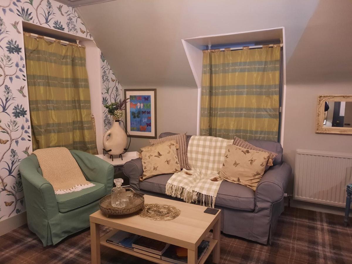 Argyle Guest House Томинтул Екстериор снимка