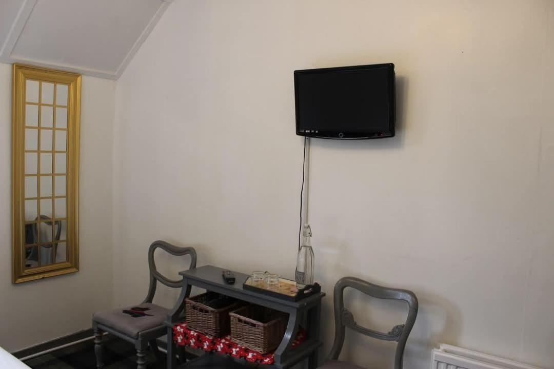 Argyle Guest House Томинтул Екстериор снимка