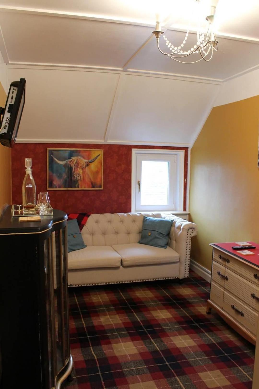 Argyle Guest House Томинтул Екстериор снимка
