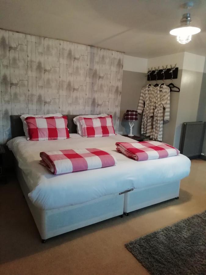 Argyle Guest House Томинтул Екстериор снимка